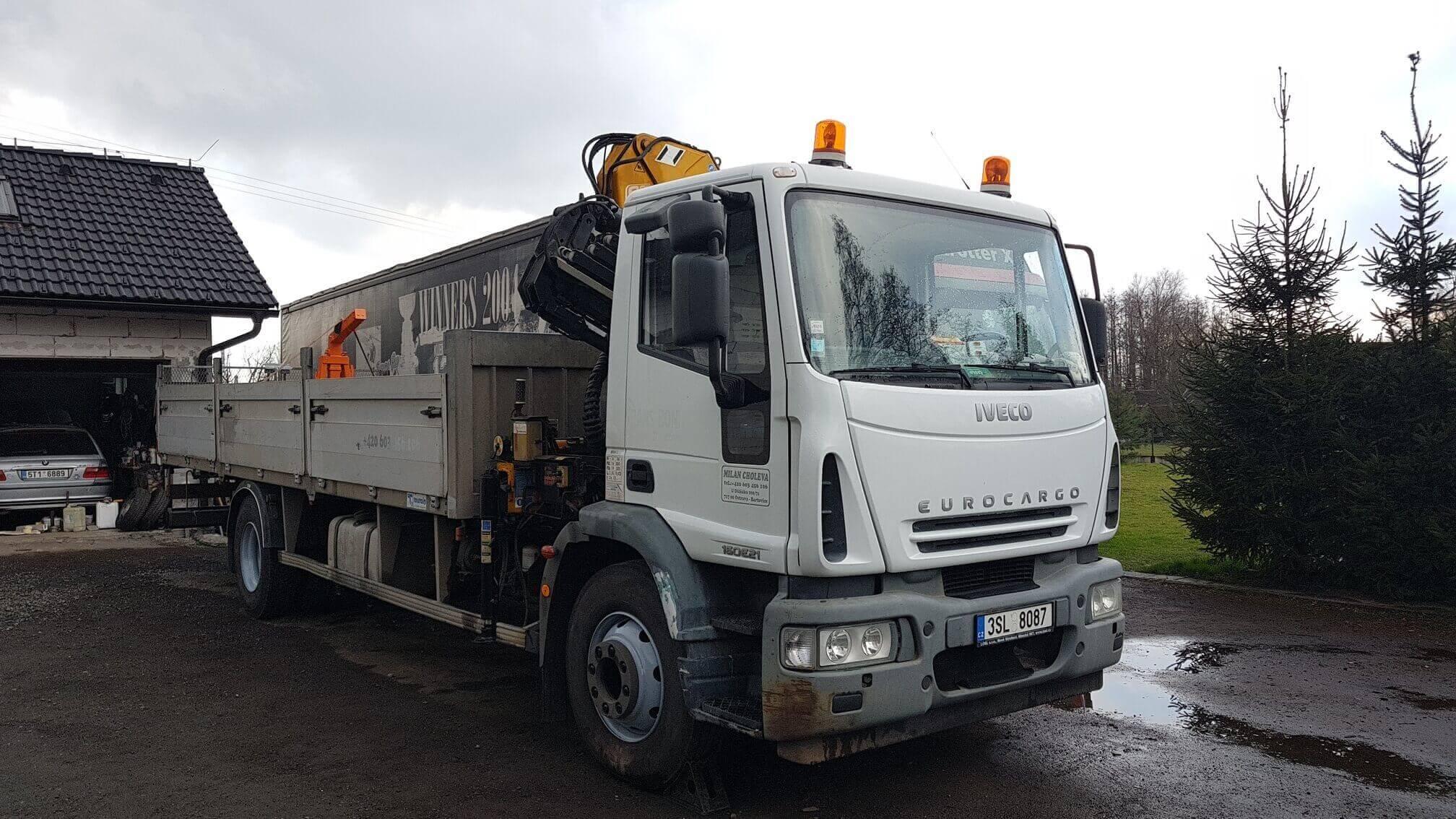 Valník Iveco EuroCargo s hydraulickou rukou Autodopravy Choleva